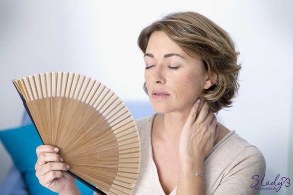 tuổi mãn kinh sớm tuổi mãn kinh sớm