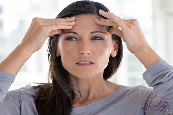 Phụ nữ tiền mãn kinh, mãn kinh bị mất ngủ nên giữ cho tinh thần thoải mái, giảm stress