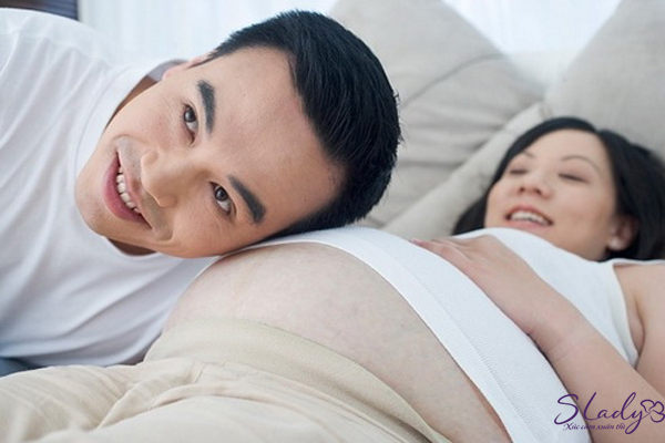 Khi mang thai có giảm ham muốn không? Nhu cầu mẹ bầu từng giai đoạn