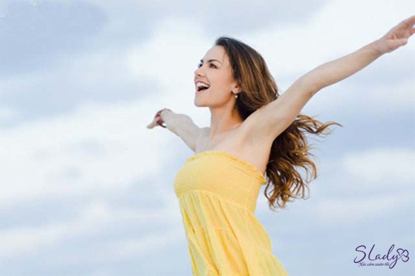Phụ nữ trẻ tuổi bị mãn kinh nên có suy nghĩ tích cực, không nên buồn chán, lo âu mà hãy giữ tinh thần thoải mái, lạc quan