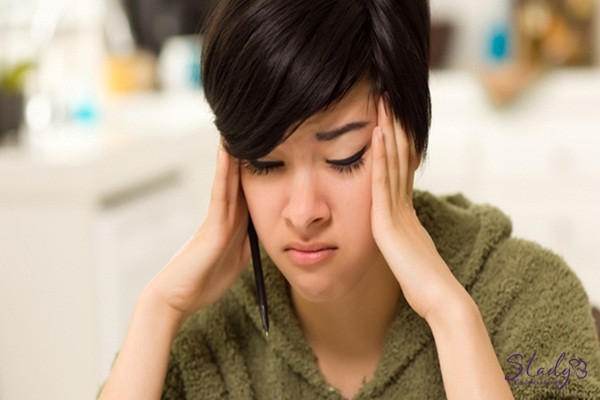 Chị em thắc mắc mãn kinh ở tuổi 30, 35 là do đâu? Có phải là bệnh không?