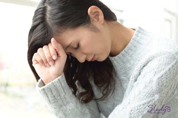 Phụ nữ mãn kinh ở tuổi 30, 35 và nỗi buồn chẳng biết là tại sao