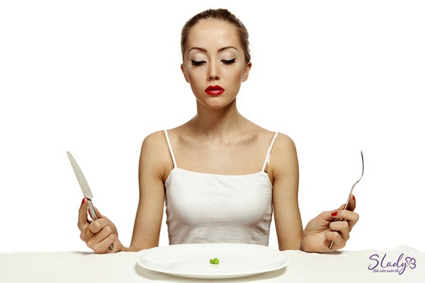 Rối loạn nội tiết tố ở phụ nữ do chế độ ăn uống, kiêng khem quá mức
