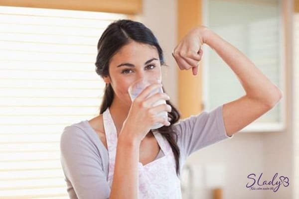 Sữa cho phụ nữ tiền mãn kinh Sữa cho phụ nữ tiền mãn kinh
