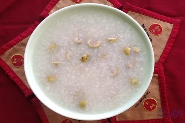 Cháo sung tốt cho bà mẹ sau khi sinh