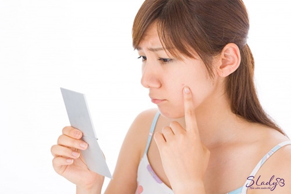 Phụ nữ sau khi sinh bao lâu thì được đắp mặt nạ?