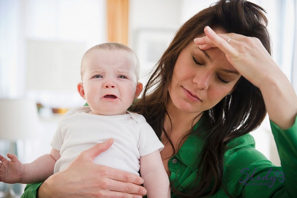 Căng thẳng, stress chính là lý do phụ nữ dù đa cai sữa cho con vẫn bị khô hạn